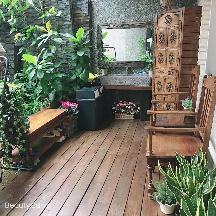 Moon House B&B Kota Hualien Bagian luar foto