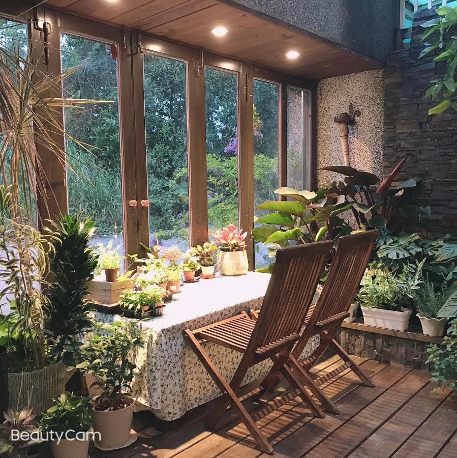 Moon House B&B Kota Hualien Bagian luar foto