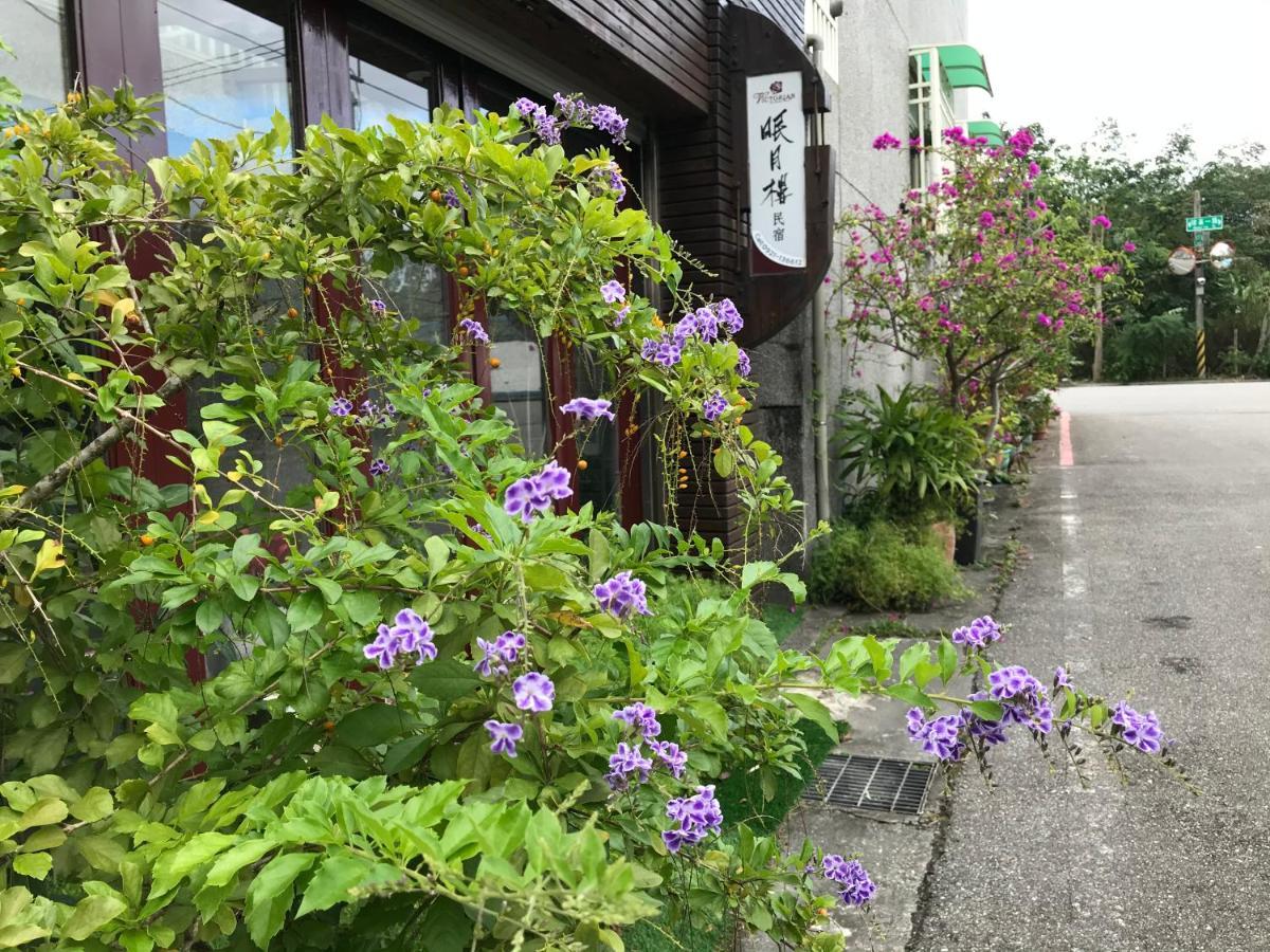 Moon House B&B Kota Hualien Bagian luar foto
