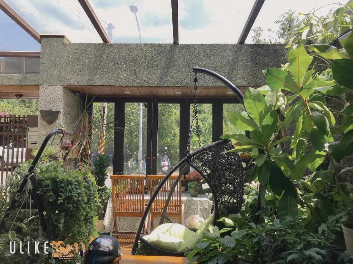 Moon House B&B Kota Hualien Bagian luar foto