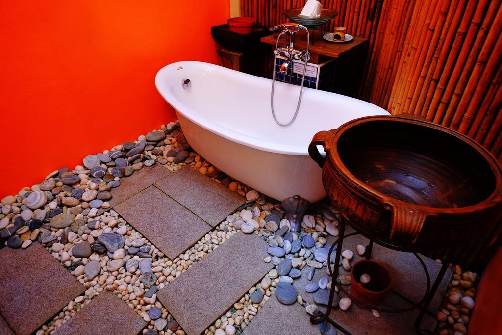 Moon House B&B Kota Hualien Bagian luar foto