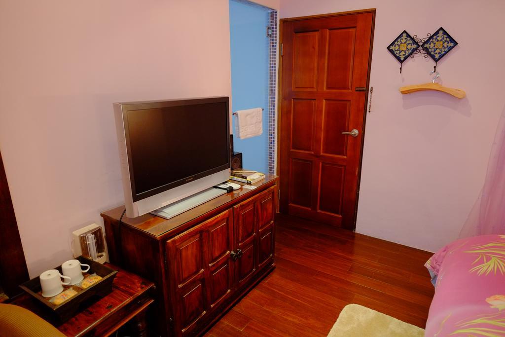 Moon House B&B Kota Hualien Bagian luar foto