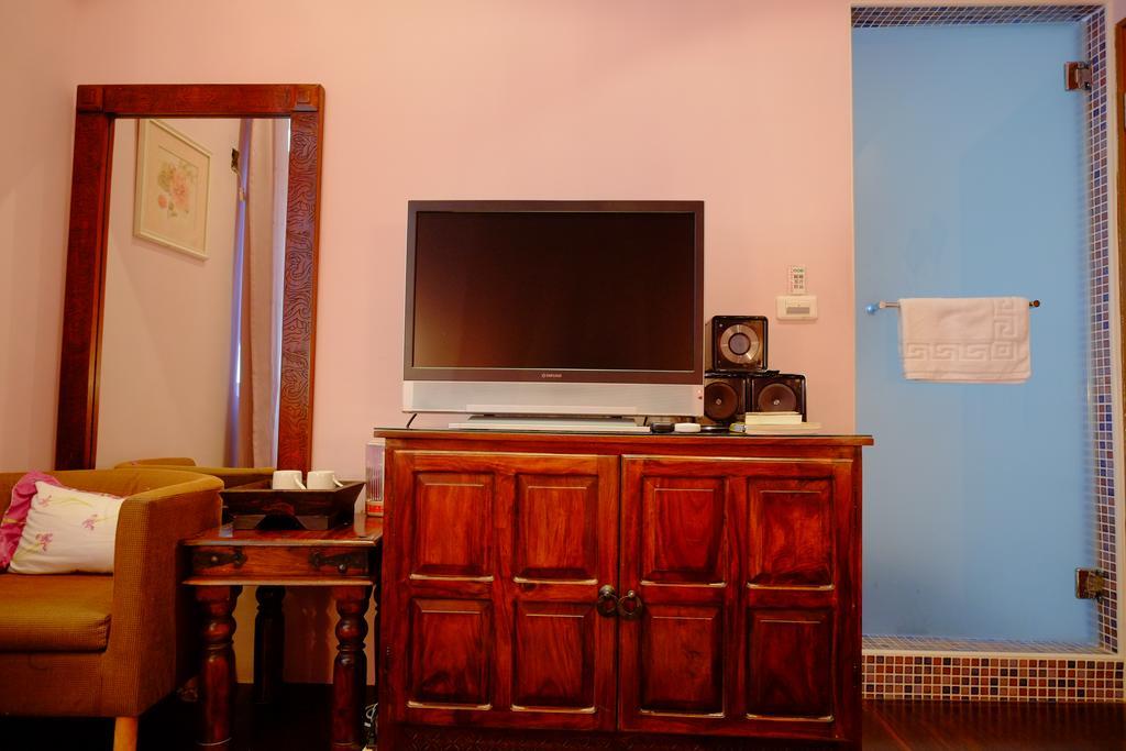 Moon House B&B Kota Hualien Bagian luar foto