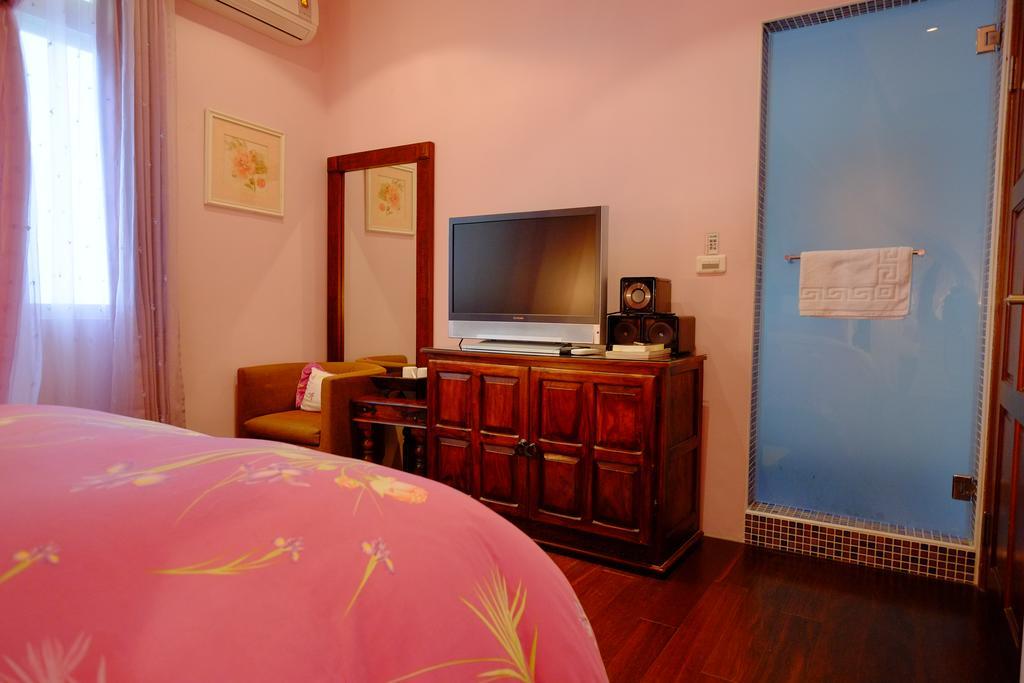 Moon House B&B Kota Hualien Bagian luar foto