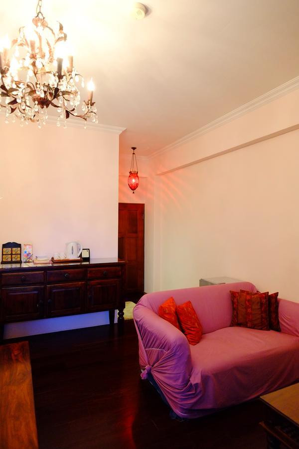 Moon House B&B Kota Hualien Bagian luar foto
